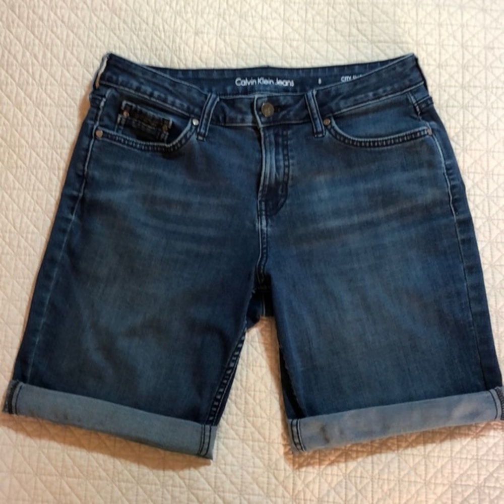 Calvin Klein Jeans denim city short size 8